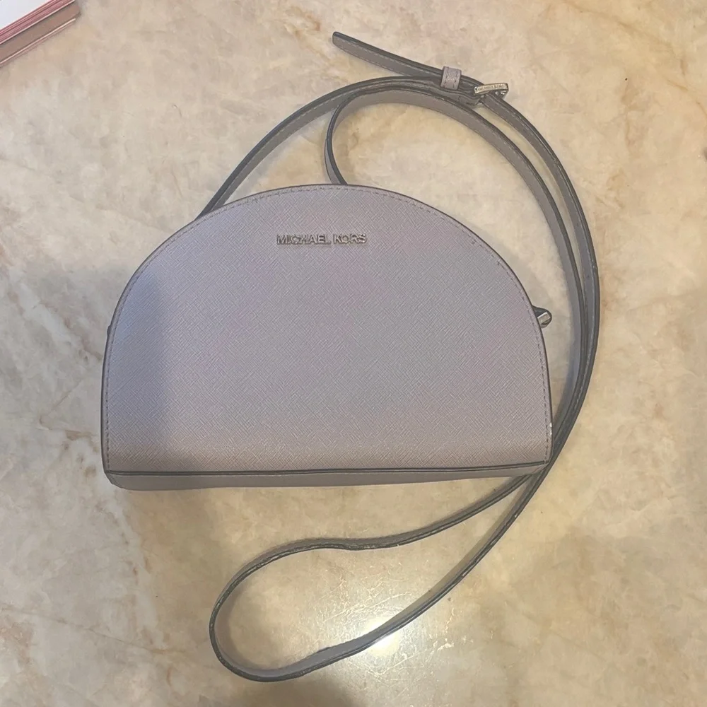 Michael Kors NWOT Gray Saffiano Leather Dome Crossbody Bag